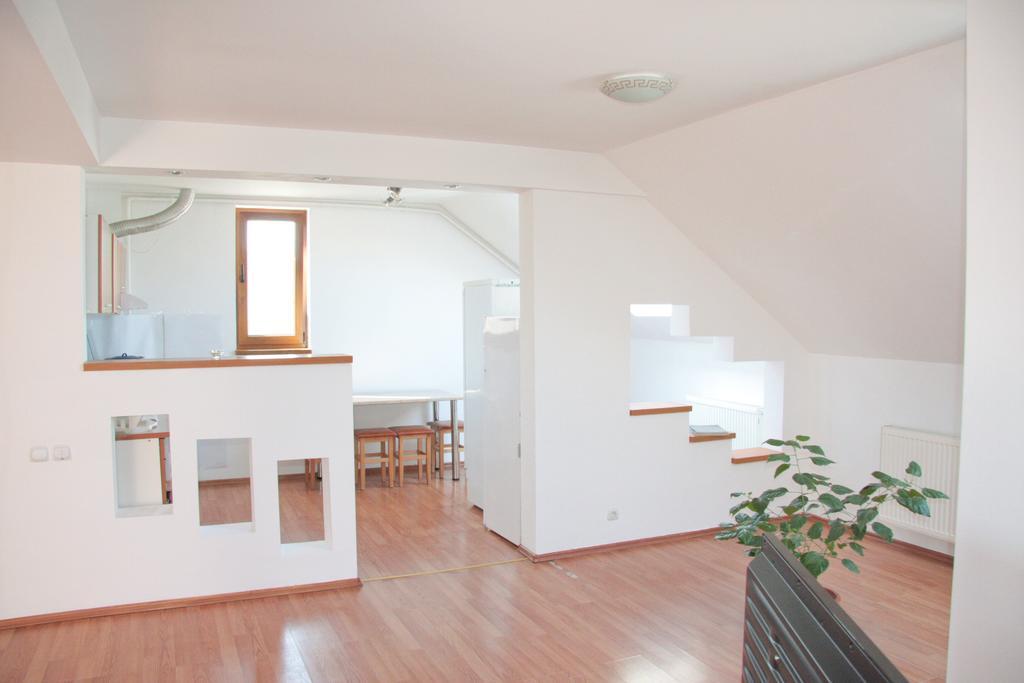 Z Villa Βουκουρέστι Εξωτερικό φωτογραφία