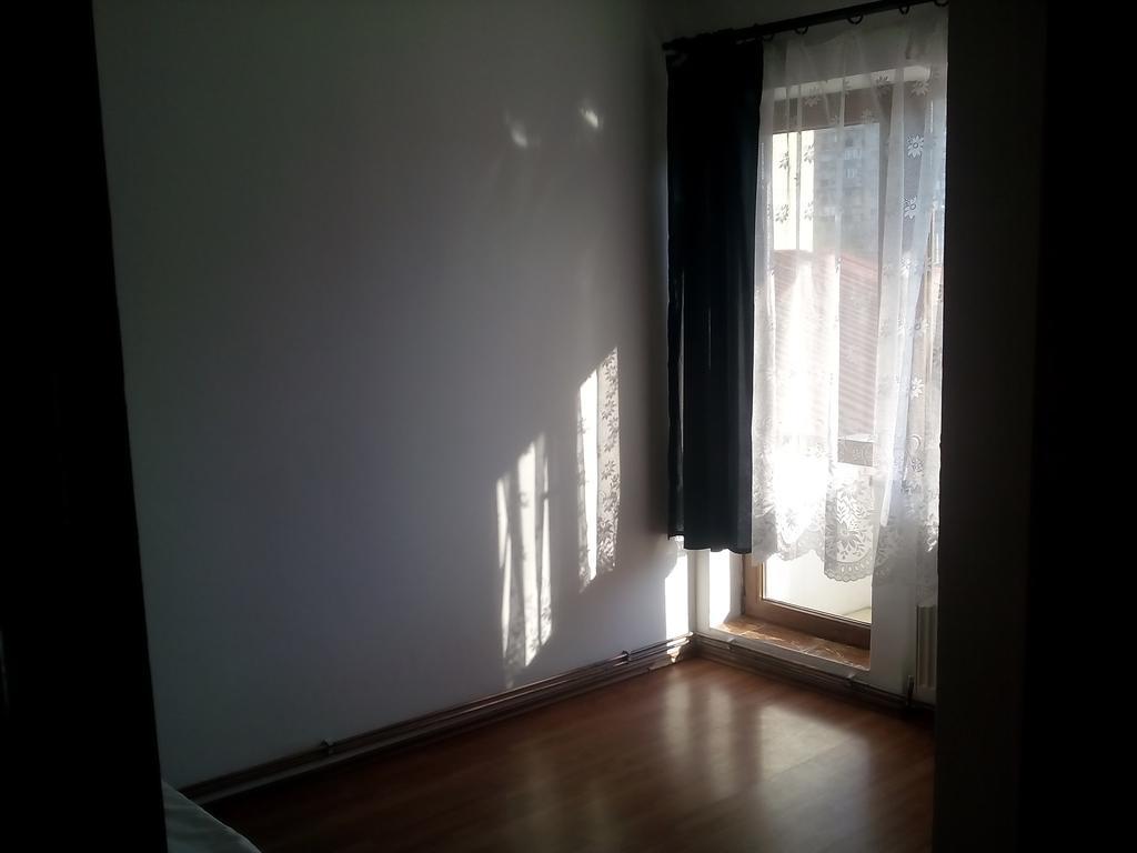 Z Villa Βουκουρέστι Δωμάτιο φωτογραφία