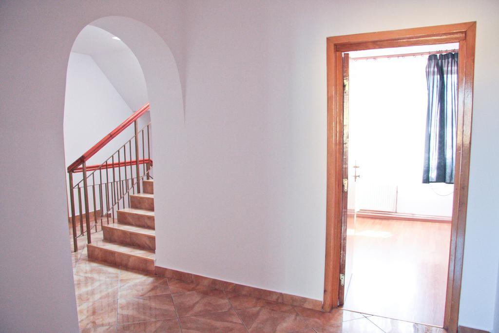 Z Villa Βουκουρέστι Δωμάτιο φωτογραφία